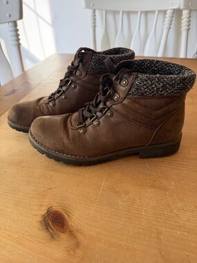 Kohl's Brown Suede Lace-Up Ankle Boots
